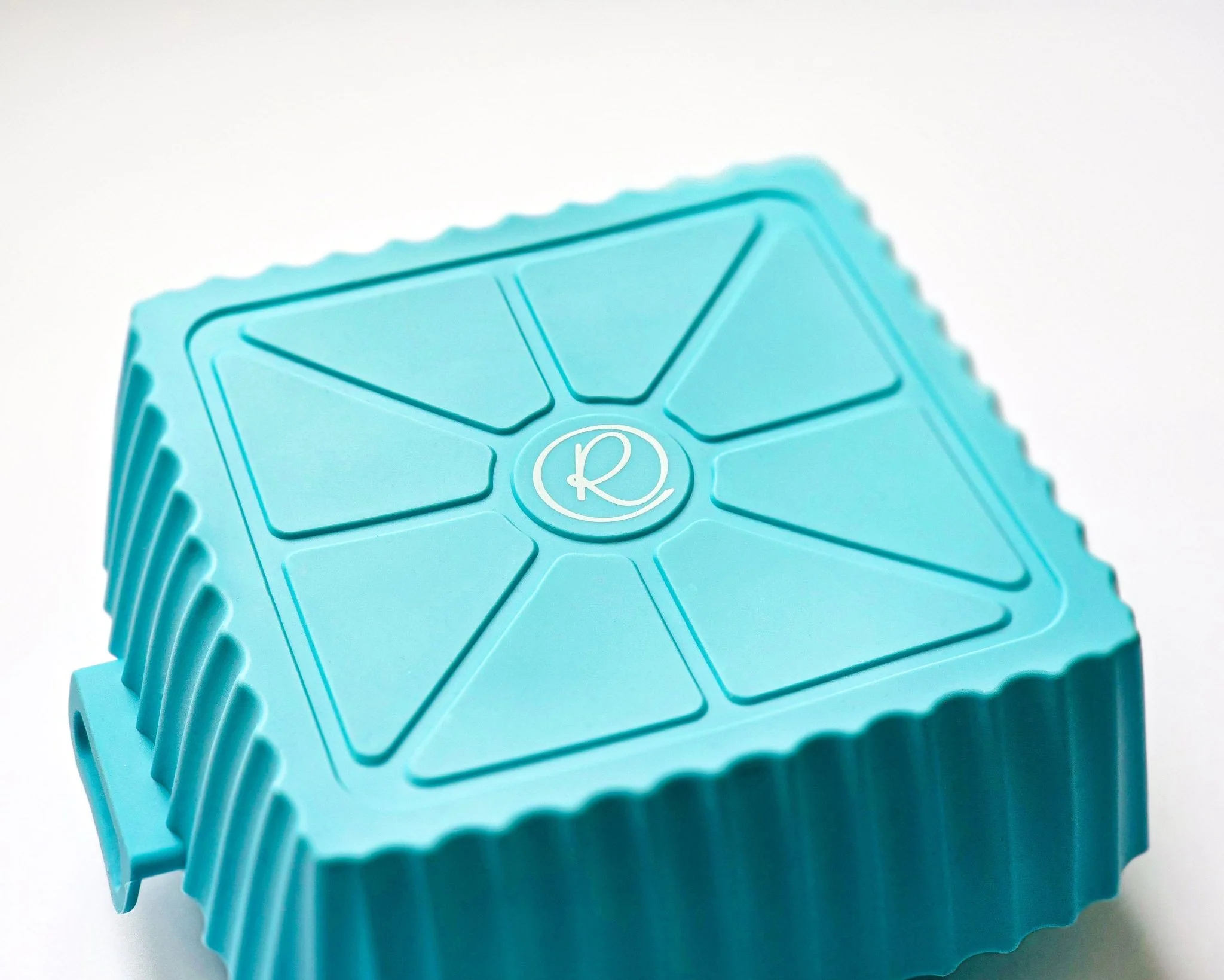 Récipient antiadhésif en silicone CARRÉ de 6.5 pouces pour air fryer - Image 5